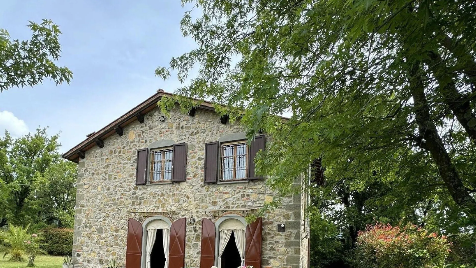 Picturesque Stone House With Private Garden Villa Capannori