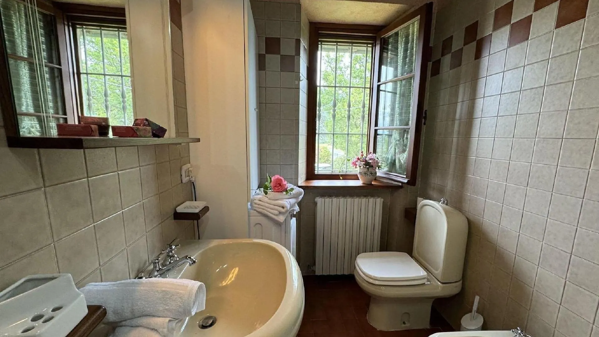 Picturesque Stone House With Private Garden Villa Capannori