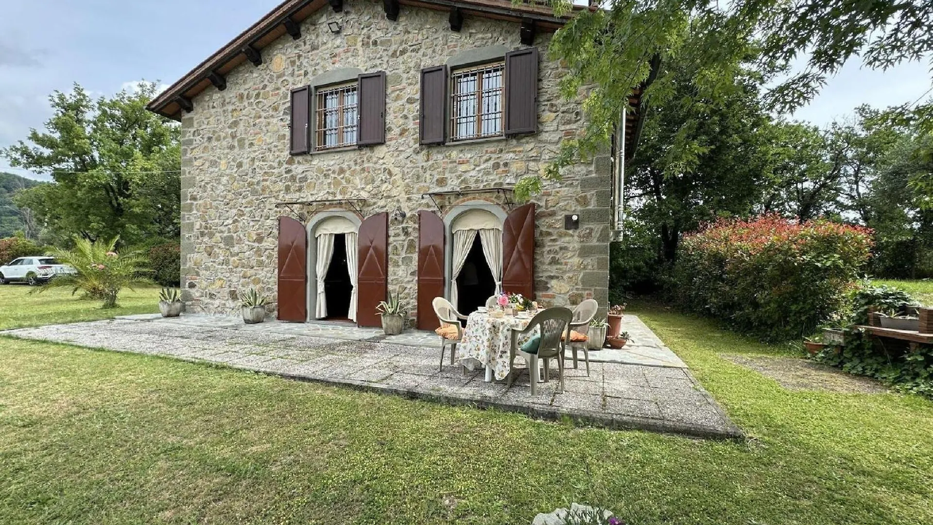 Holiday home Picturesque Stone House With Private Garden Villa Capannori