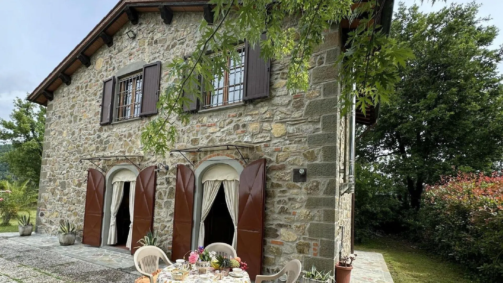 Picturesque Stone House With Private Garden Villa Capannori Holiday home